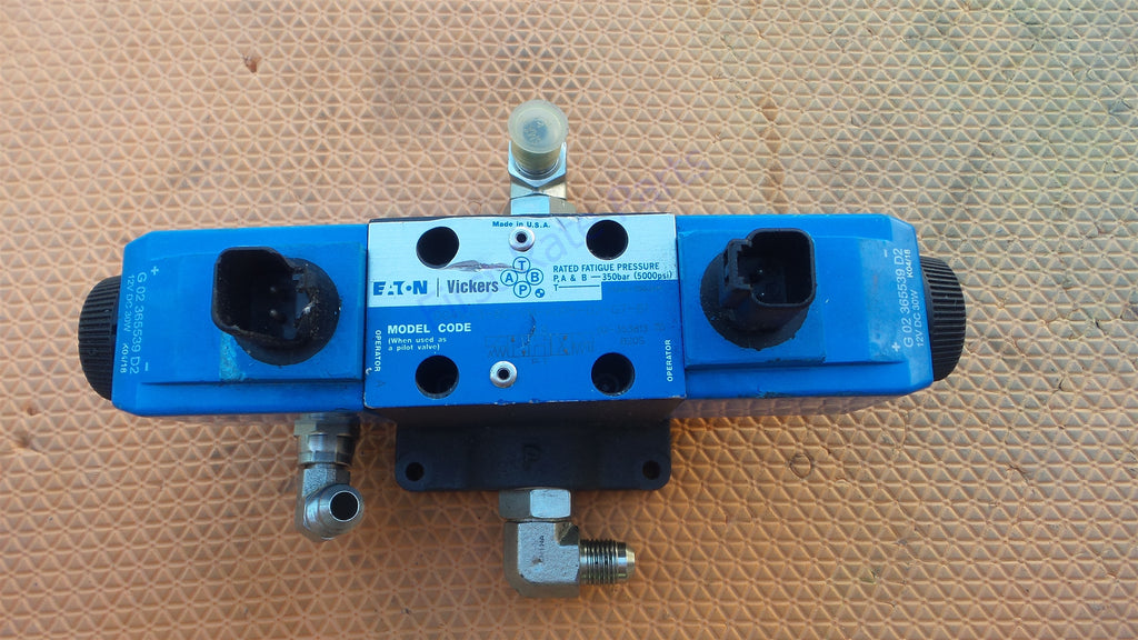 Vickers DG4V-3-8C-VM-KUP5-D2-G7-61 Solenoid Valve Eaton 02-353813 DG4V